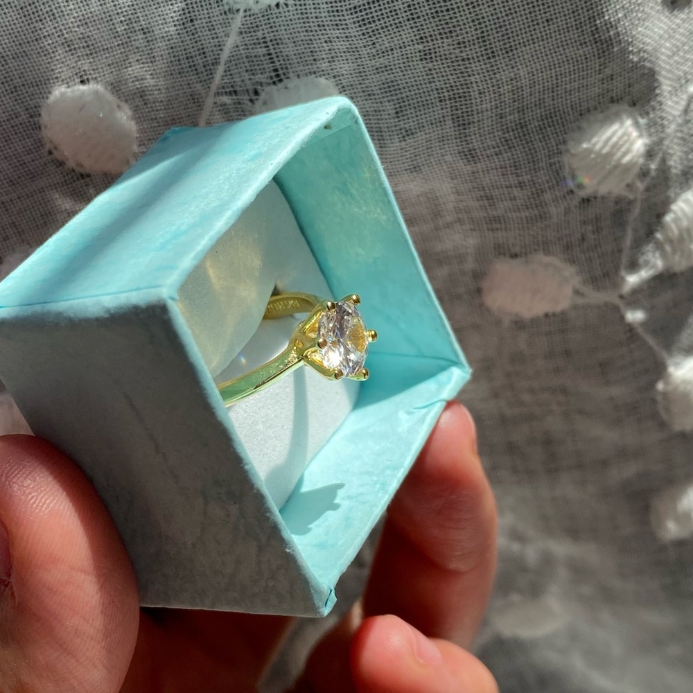 18K gold plated round solitaire diamond ring - Picture 9 of 11